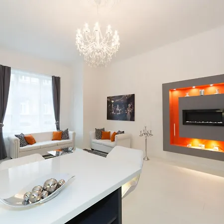 Best Seasons Downtown Apartament *